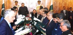 Pakistans New PM Shahid Khaqan Abbasi Swears in Cabinet
