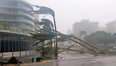 Hurricane Irma hits Florida and destroys Miami