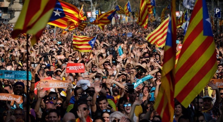 Spain imposes direct rule over Catalonia, knowing this is highly risky.