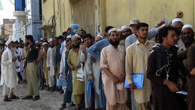 Pakistan’s Ministry of States and Frontier Regions has recommended that Afghan refugees be given a five-month extension of their stay