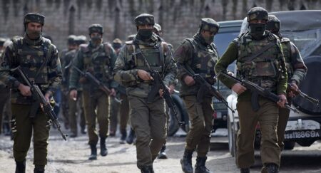 India deploys 10,000 more troops in Kashmir