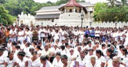 Fear stirs as Buddhist extremists hold meeting – attacks on Muslims have increased in Sri-lanka