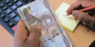 Kenyans rush to swap banknotes as cash ban looms 