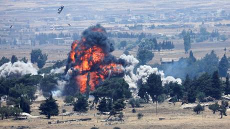 Leave nothing behind? US forces DESTROY own airfield, equipment as they flee northern Syria