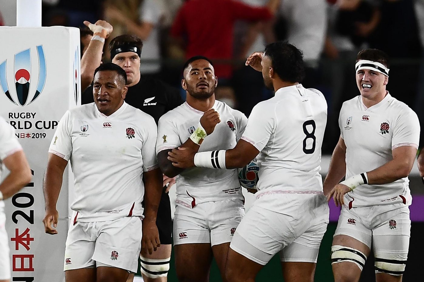 England Beat New-Zealand in a world cup semi final
