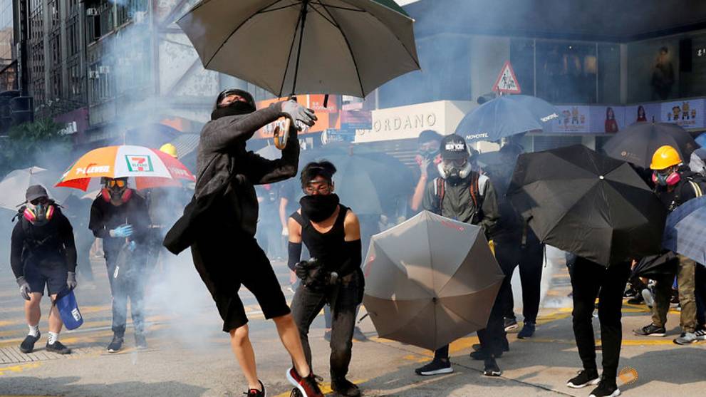 Hong Kong enters recession as protests show no sign of relenting