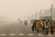 Flights diverted as New Dehli pollution chokes on heavy pollution