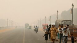 Flights diverted as New Dehli pollution chokes on heavy pollution