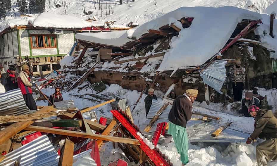 more than 70 dead in afghan and pakistan after extreme weather