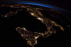 At 9pm Italian time – all of Italy switched off the lights – This was the result!