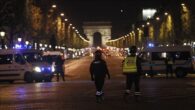 France to deploy 100,000 police to enforce lockdown