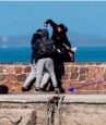 lesbos island refugge workers attacked by locals - WTX News Breaking News, fashion & Culture from around the World - Daily News Briefings -Finance, Business, Politics & Sports News