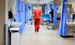 20,000 ex-NHS staff return to the frontline