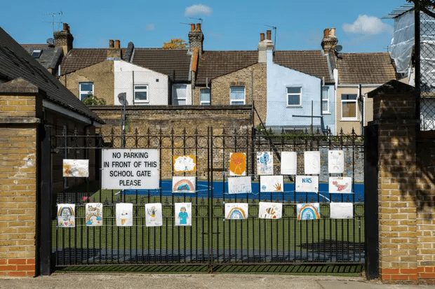 Ministers under pressure over school return date