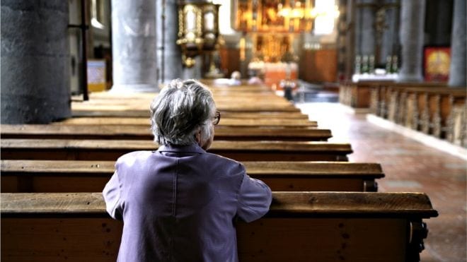 UK Places of worship to reopen for private prayer
