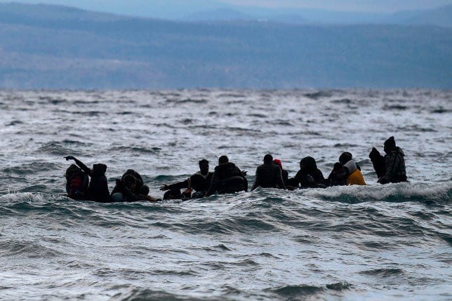 Greece abandons more than 1,000 migrants at sea