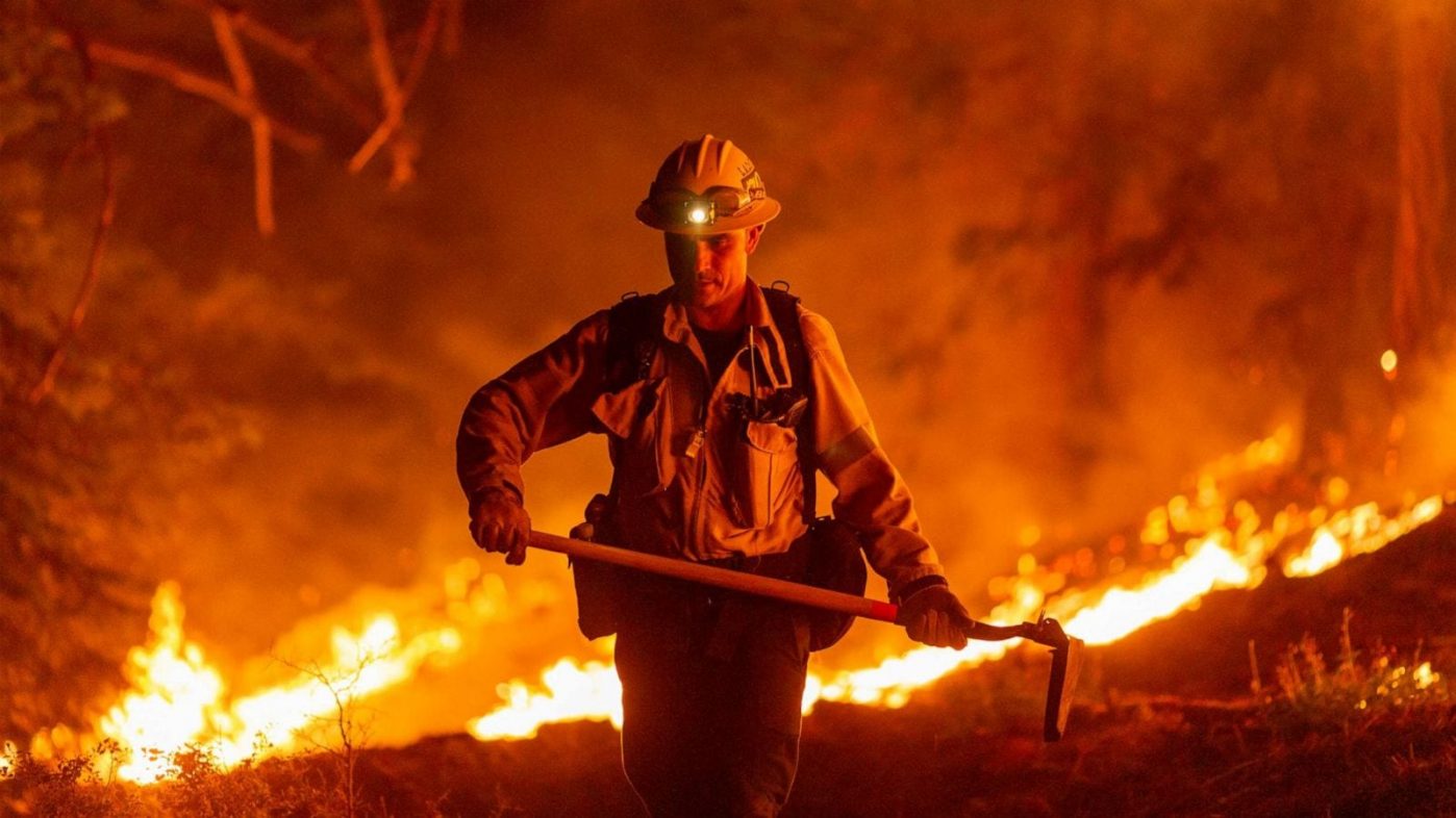 At least 30 dead in West Coast wildfires