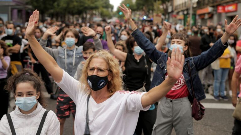 Demonstrations in Madrid ahead of Monday’s tough new lockdown measures