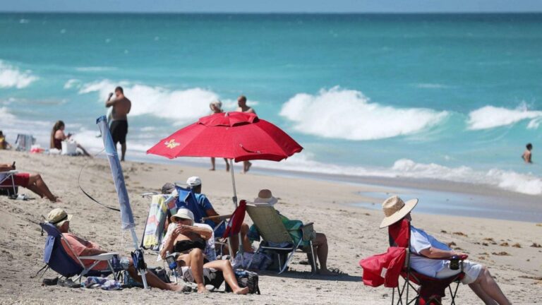 Florida reports 9 deaths, more than 2500 new cases
