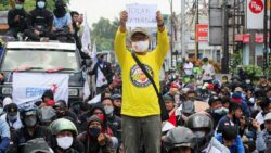 Indonesia workers protest against new labour laws