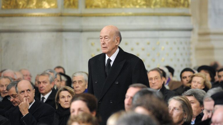 Ex-French leader Valery Giscard d'Estaing dies at age 94