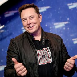 Friday’s News Briefing VIDEO: Covid-19 Travel Rules – US in Choas – Musk No 1 richest person alive 