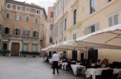 Italy restaurants open as Italy eases restrictions as Museums reopen