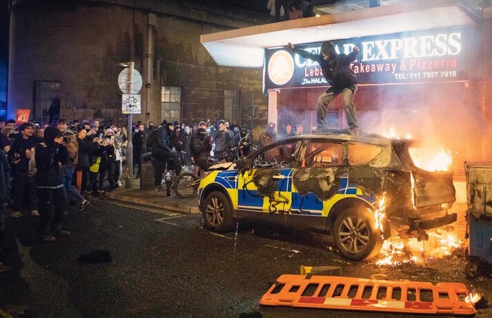 Latest Bristol policing protest culminates in 14 arrests