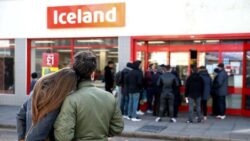 Iceland forced to recruit 2,000 extra workers as staff isolate in ‘pingdemic’