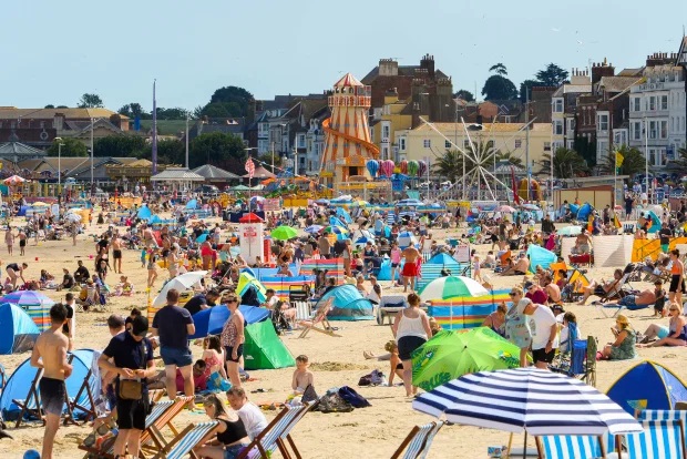 UK weather – Britain to bask in 31C sizzler as jet stream moves north bringing week long heatwave, Met Office says