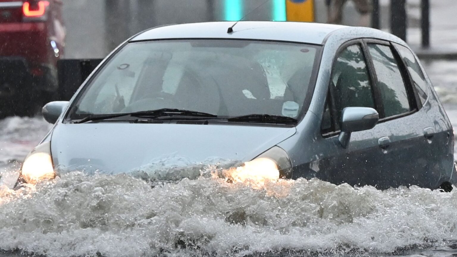 London flash floods: Torrential rain leaves Tube stations, hospitals and streets underwater