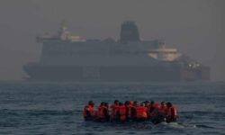 More than 550 migrants intercepted crossing Channel