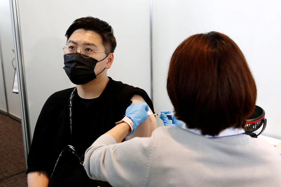 Rush for vaccinations over delta variant cases and Japan vaccine supply