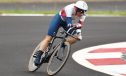 Sarah Storey closes on outright British Paralympic record after time trial gold