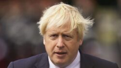 Boris Johnson to reshuffle top team – report