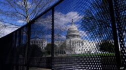 Police plan to reinstall US Capitol fence ahead of rally