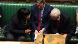 Diane Abbott rumbles Keir Starmer! Labour MP unveils unearthed picture to shame OWN leader