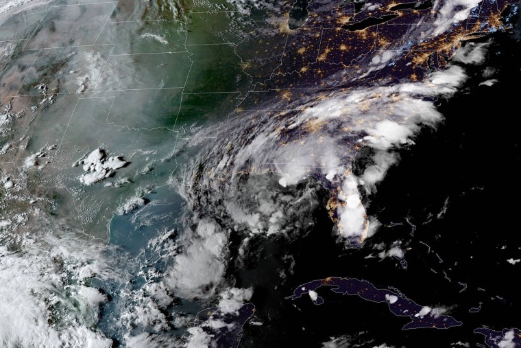 Tropical Storm Mindy hits Florida panhandle