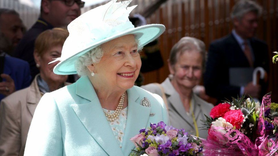 Queen to officially open the Scottish Parliament at Holyrood