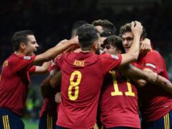 Spain end 10-man Italy’s unbeaten run to reach Nations League final