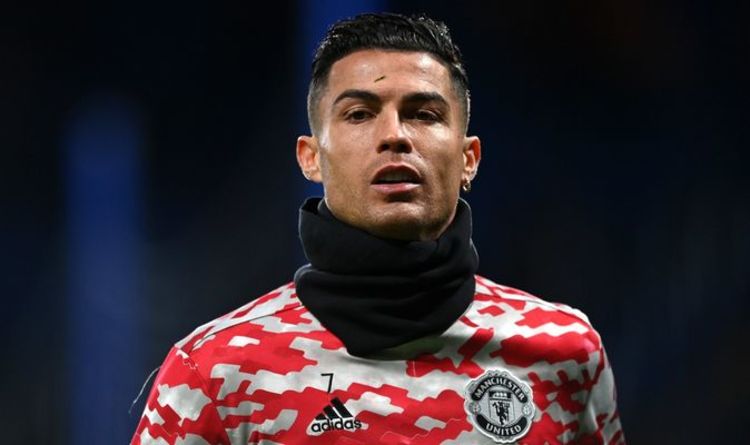 Cristiano Ronaldo storms off pitch again after Man Utd and Chelsea draw