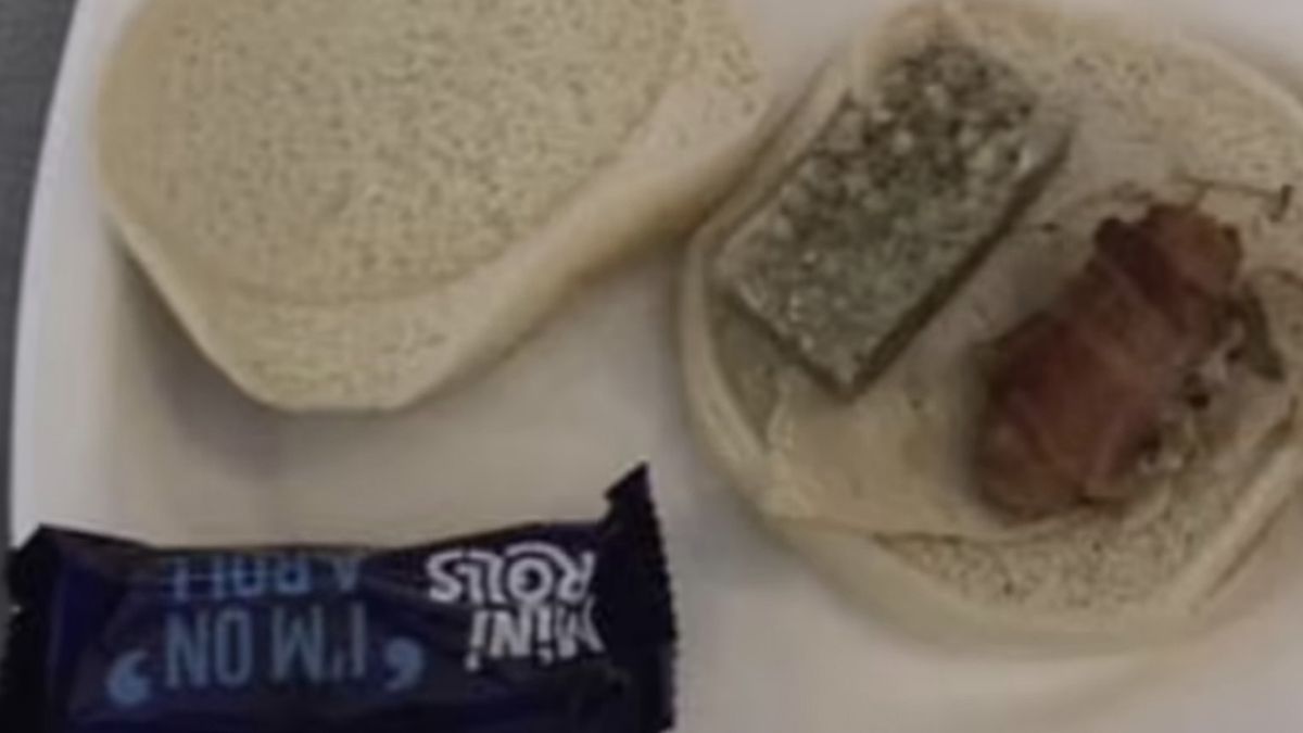 school sparked fury by serving Xmas lunch 'like something from Oliver Twist'