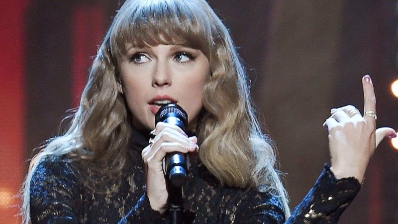 Taylor Swift to face trial over Shake It Off song