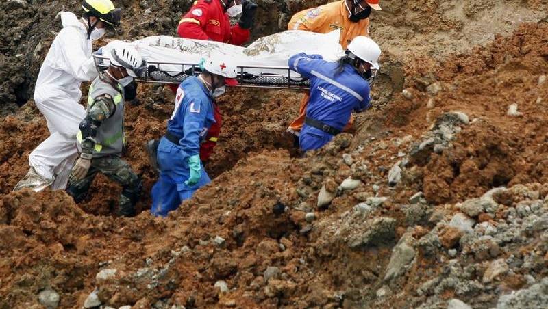 Colombia mine explosion kills 11 people, four missing