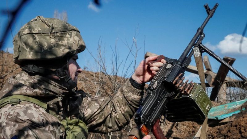 Russia recognises Ukraine separatist regions as independent states