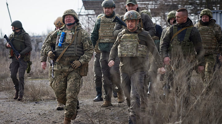 Ukraine soldier dies and six injured after heavy shelling by Pro-Russian rebels