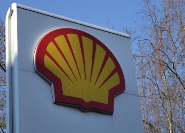 Shell will stop buying Russian gas and oil as petrol prices soar