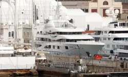 Spain has seized Russian oligarch’s 0m superyacht in Barcelona, PM says