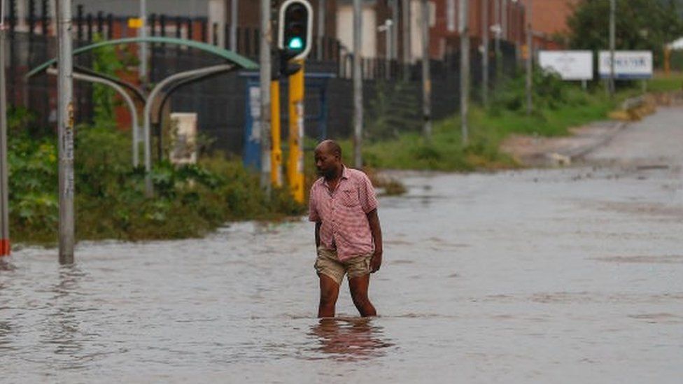 341 Dead in South Africa floods the hunt for survivors is on