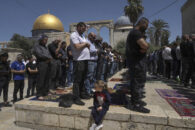 Entertainment News 49 - WTX News Breaking News, fashion & Culture from around the World - Daily News Briefings -Finance, Business, Politics & Sports Israeli forces threaten to raid Al Aqsa tonight